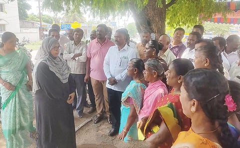 ஓசூர் 29-வது வார்டில், அடிப்படை வசதிகள் நிறைவேற்றப்படாததால் பொதுமக்கள் அவதி