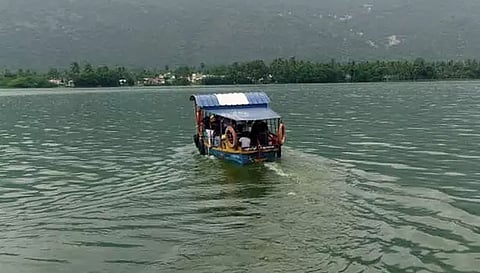 கதவணை பராமரிப்பு பணி நிறைவு: பூலாம்பட்டியில் விசைப்படகு போக்குவரத்து தொடக்கம்