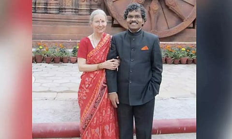 காதல் மனைவியை சந்திக்க ஐரோப்பாவுக்கு சைக்கிளில் சென்ற இந்தியர்