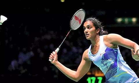 மலேசியா மாஸ்டர்ஸ் பேட்மிண்டன்: பிவி சிந்து அரை இறுதிக்கு தகுதி- ஸ்ரீகாந்த் தோல்வி