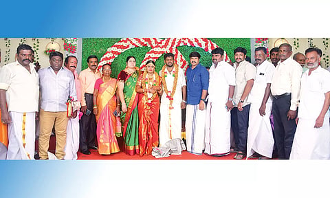 கமுதியில் அகமுடையார் சங்க மாநில துணைத்தலைவர் இல்லத்திருமண விழா நடந்தது. 