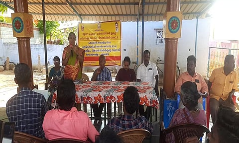 முக்கூடல் அருகே கிராம திட்ட செயலாக்க குழு கூட்டம்