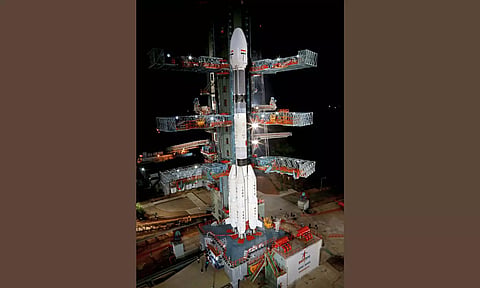 'ஜி.எஸ்.எல்.வி. எப்-12' ராக்கெட் நாளை விண்ணில் பாய்கிறது