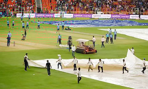 அச்சுறுத்தும் வானிலை.. ஐபிஎல் இறுதிப்போட்டிக்கு வந்த சோதனை: மழை பெய்தால் என்ன நடக்கும் தெரியுமா?