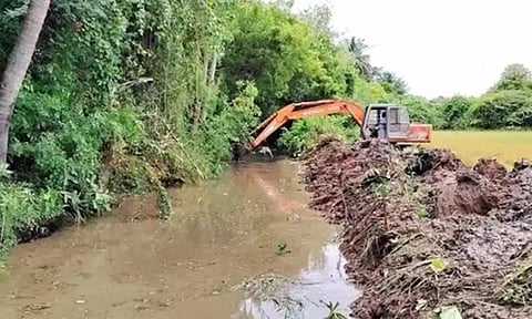 2 பாசன வடிகால் வாய்க்கால்கள் தூர்வாரும் பணி தொடக்கம்
