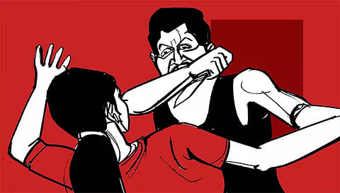 சேலத்தில் சம்பளம் கேட்ட பெயிண்டருக்கு கத்திக்குத்து
