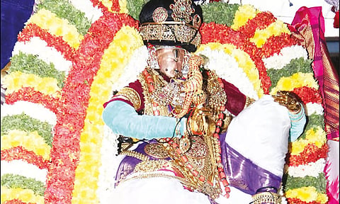 பிரம்மோற்சவ விழா 5-வதுநாள்: மோகினி அலங்காரத்தில் கோவிந்தராஜ சாமி வீதி உலா