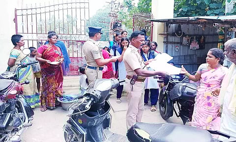 திருட்டு சம்பவங்களை தடுக்க போலீசார் விழிப்புணர்வு