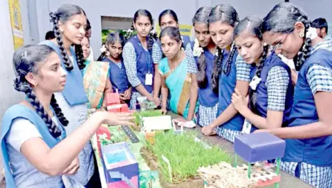 அரசு பள்ளியில் அறிவியல் திருவிழா