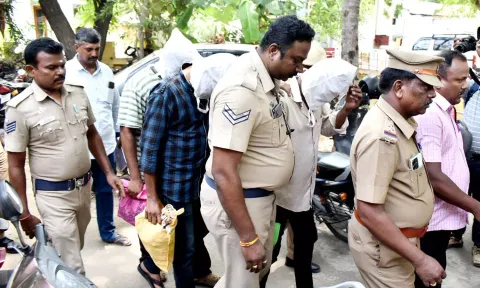 வாலிபர் கொலையில் தலைமறைவாக இருந்த மேலும் 3 பேர் கைது