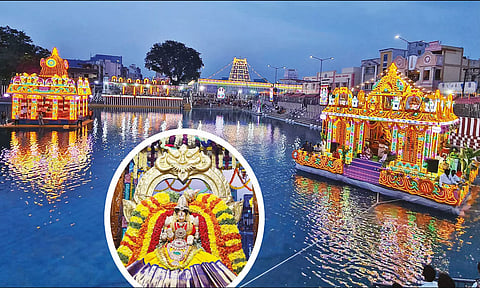 திருச்சானூரில் தெப்போற்சவம் 3-வது நாள்:தெப்பத்தில் பத்மாவதி தாயார் பவனி