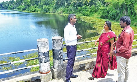 தென்மேற்கு பருவமழை எதிர்கொள்ள அனைத்து துறை அதிகாரிகளும் தயார் நிலையில் இருக்க வேண்டும்
