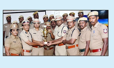 விருதுநகர் மாவட்ட அணிக்கு பாராட்டு