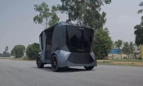 இப்படியும் செய்யலாமா? கவனம் ஈர்க்கும் பெங்களூரு நிறுவனத்தின் தானிங்கி வாகனம்!