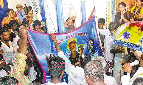 கரிமேடு புனித அந்தோணியார் ஆலய திருவிழாகொடியேற்றத்துடன் தொடங்கியது