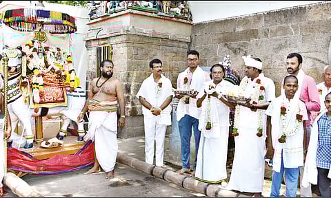 பழனி பெரியநாயகி அம்மன் கோவிலில் திருஞானசம்பந்தருக்கு ஞானப்பால் ஊட்டும் விழா