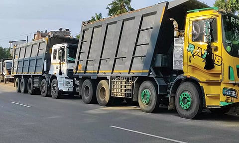 களியக்காவிளை வழியாக கேரளாவிற்கு அதிகபாரம் ஏற்றி சென்ற 6 வாகனங்கள் பறிமுதல்