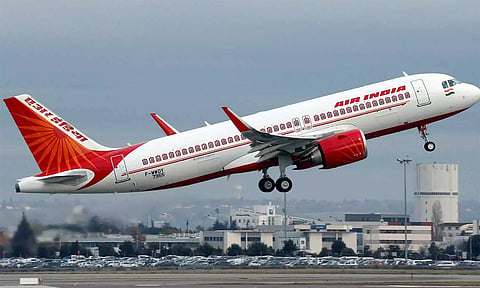 ரஷியாவுக்கு திருப்பி விடப்பட்ட ஏர் இந்தியா விமானம்.. நிலைமையை கண்காணிக்கும் அமெரிக்கா