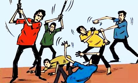 ஏர்வாடி அருகே மோதல்; 3 பேர் காயம்