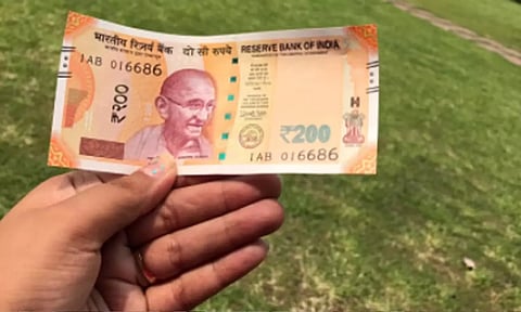 மக்களை மயக்கி நூதன மோசடி- ஒரு 'லைக்' போட்டால் 200 ரூபாய் கிடைக்குமா?