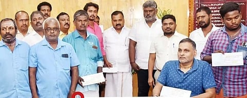 பால் உற்பத்தியாளர்களுக்கு ஊக்கத்தொகை வழங்கும் நிகழ்ச்சியில் கலெக்டர் ஜெயசீலன், எம்.பி.க்கள் மாணிக்கம் தாகூர், கணேஷ்குமார் உள்ளிட்டோர் கலந்து கொண்டனர். 