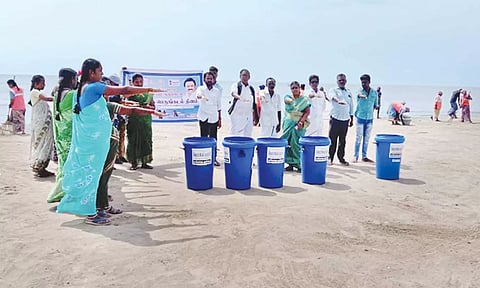 அனைவரும் உறுதிமொழி எடுத்துக்கொண்டனர்.