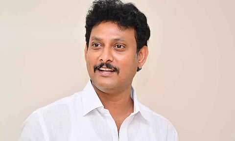 6 முதல் 12-ம் வகுப்புகளுக்கு நாளை பள்ளிகள் திறப்பு: முதல் நாளிலேயே நோட்டு-புத்தகங்கள் வழங்கப்படும்