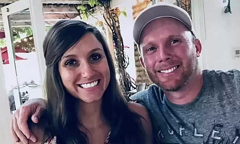 கணவருடன் கோரி ரிச்சின்ஸ்