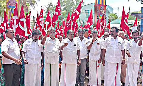 100 நாள் வேலை வழங்கக்கோரி ஆர்ப்பாட்டம்