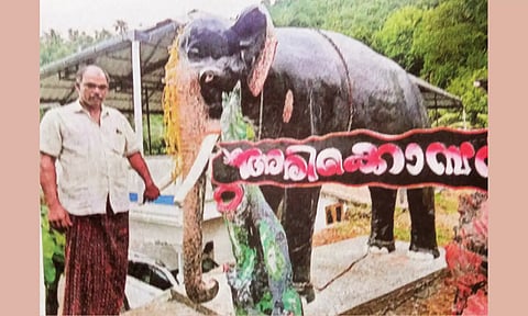 மூணாறு அருகே அரிசிக்கொம்பன் யானைக்கு 8 அடி உயர சிலை- சுற்றுலா பயணிகள் வியப்பு