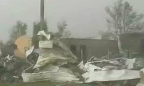 அமெரிக்காவில் கடும் சூறாவளி காற்றுடன் மழை- 3 பேர் பலி