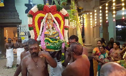 கொம்மடிக்கோட்டை வாலைகுருசுவாமி கோவிலில் நவராத்திரி விழா 26-ந் தேதி வரை நடக்கிறது