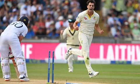 கம்மின்ஸ்- லயன் அசத்தல்: 4-ம் நாள் உணவு இடைவேளை வரை 5 விக்கெட்டுகளை இழந்தது இங்கிலாந்து