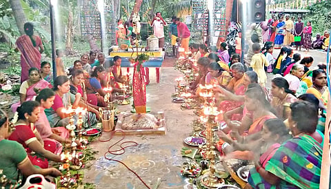 திருவிளக்கு பூஜை