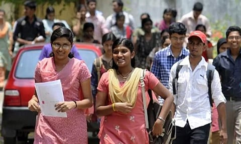 அரசு கலைக் கல்லூரிகளில் முதலாம் ஆண்டு வகுப்புகள் தொடங்கும் தேதி மாற்றம்