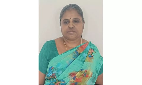 கைது செய்யப்பட்ட சிவகாமி.