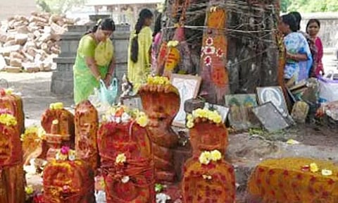 ஆடி மாத புற்று வழிபாடு