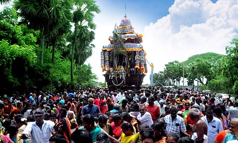 தேரோட்டம் நடைபெற்றபோது எடுத்த படம்.