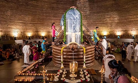 ஈஷா தியானலிங்க பிரதிஷ்டையின் 24வது ஆண்டு தினம் - பல்வேறு மத மந்திரங்கள், பாடல்கள் அர்ப்பணிப்பு