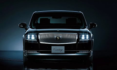 நா ரெடி.. ரோல்ஸ் ராய்ஸ்-க்கு போட்டியை ஏற்படுத்தும் டொயோட்டா செஞ்சுரி எஸ்யுவி!