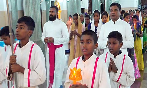 மாதா கோவிலில் சிறப்பு பிரார்த்தனை நடந்த போது எடுத்த படம்.