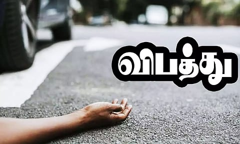 மொபட் மீது கார் மோதி பெண் பலி; தங்கை படுகாயம்