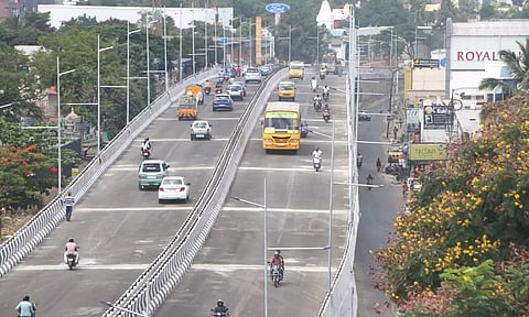 கவுண்டம்பாளையம் ஜி.என். மில்ஸ் மேம்பாலத்தில் வாகனங்கள் சோதனை ஓட்டம்