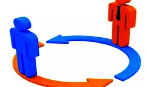 பாலியல் தொழிலை தடுக்க தவறிய 2 சிறப்பு சப் இன்ஸ்பெக்டர்கள்- ஆயுதப்படைக்கு இடமாற்றம்