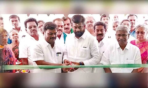 திறப்பு விழா நடைபெற்ற போது எடுத்தபடம்.