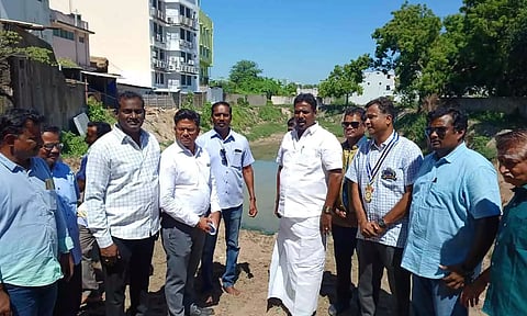 கல்யாணசுந்தரம் எம்.எல்.ஏ. பணிகளை தொடங்கி வைத்த காட்சி. 