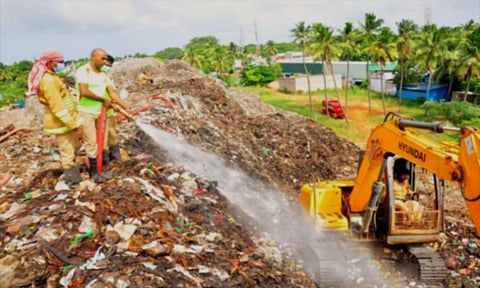 வலம்புரிவிளை குப்பை கிடங்கில் இருந்து நச்சு புகை வெளியேறுவதால் பொதுமக்கள் கடும் அவதி