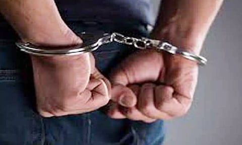 மைனர் பெண்ணை கர்ப்பமாக்கிய வாலிபர்