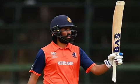 சதமடித்த விக்ரம்ஜித் சிங்