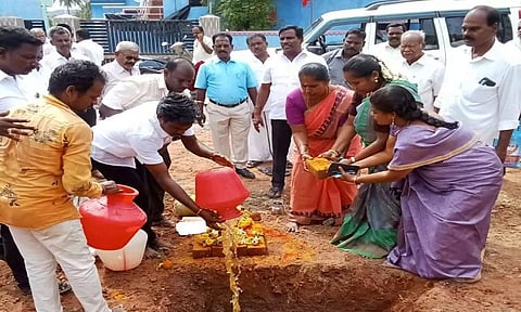 வேலூர் ஊராட்சி ஒன்றியத்தில் ரூ.5.60 கோடியில் திட்ட பணிகள்